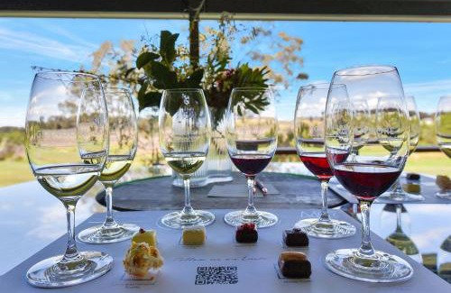Pokolbin House | Charming Glandore Estate Homestead: Pet & Child Friendly Stays
