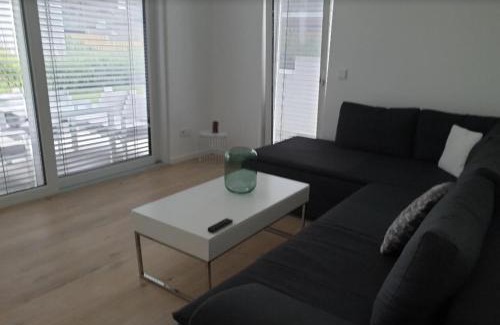 Markdorf Apartment | Experience Glanzvoller: Your Coastal Retreat Awaits
