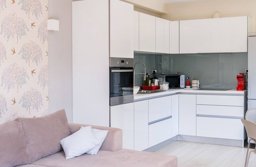 Daratsos Apartment | Glaros Casa - Inviting Garden Retreat by the Beach