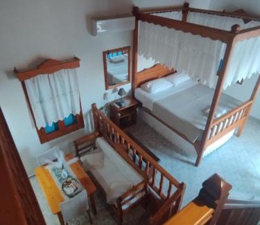 Kampos Apartment | Oceanfront Glaros Studios: Top-Rated Family Getaway