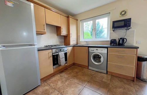 Glasgow House | Glasgow Central - Free Parking & , Free high speed internet , Private garden