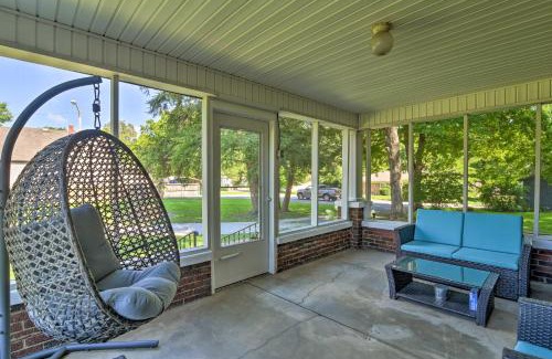 Glasgow House | Cozy Glasgow Home with Porch Near Lake and Caves
