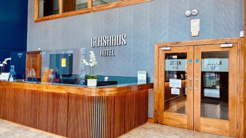 Tallaght Hotel | Glashaus Hotel: Stylish Getaway with Family-Friendly Amenities