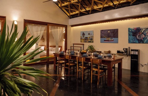 El Nido Apartment | Glass House