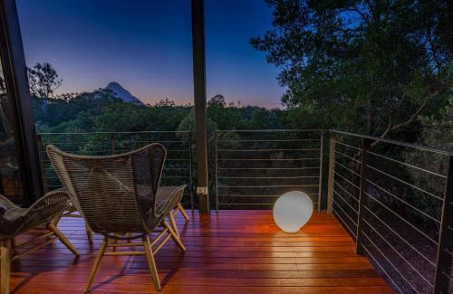 Glass House Mountains House | Unforgettable Stay at Glass On Glasshouse - 5-Star Retreat