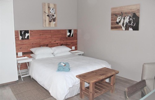 Bredasdorp Bed & Breakfast | Exceptional Stay at GlassTree B&B with Breakfast Included
