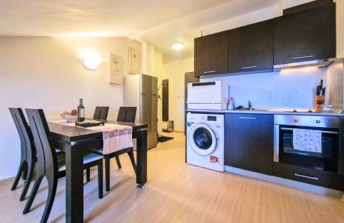 Kvartal Noviya Grad Apartment | Glazne River View - 2BDR & 2BTHR Flat with a View by Flat Mаnager