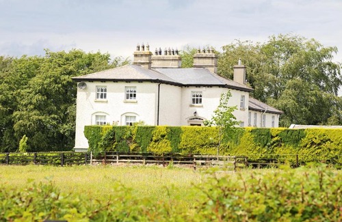 Colehill House | Glebe House: Guest Rated 10/10 with Family-Friendly Amenities