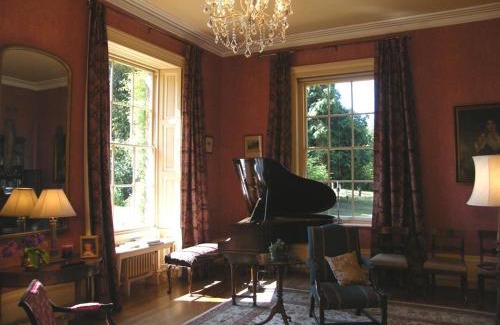Redmile Bed & Breakfast | Top-Rated Glebe House Muston: Pet-Friendly & Family Welcoming