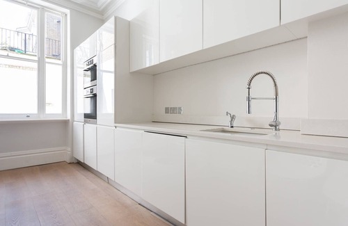 South Kensington Apartment | Guest Rated: 10/10 at Gledhow Gardens VIII by onefinestay