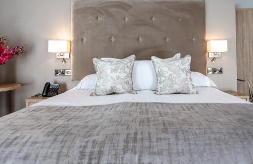 Booterstown Hotel | Comfortable Gleesons Townhouse Booterstown with Breakfast