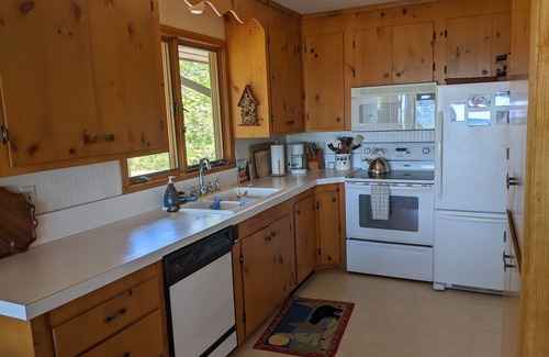 Glen Arbor Cottage | Scenic Glen Arbor Retreat on Sleeping Bear Bay