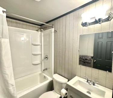 North Bay Resort | Glen Garry Motel and Cottages: Oceanfront Bliss Awaits