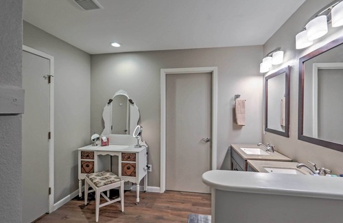Glen Rose House | Perfect Glen Rose Ranch House - Steps from Downtown!