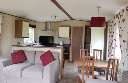 Taynuilt House | Glen View: Breathtaking Alpine & Loch Views Awaits You