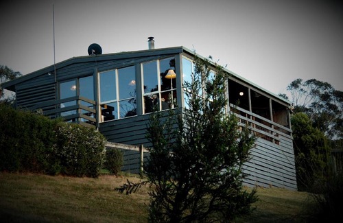 Glenaire House | Pet-Friendly Glenaire Cottages with Ocean Views & Hot Tub