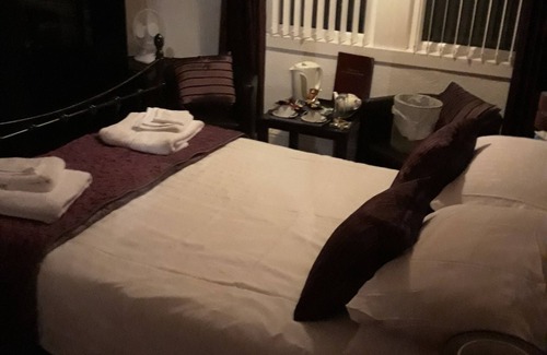 Llandudno House | Glenavon Guesthouse: 4-Star Stay with Breakfast & Family-Friendly Amenities