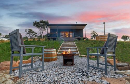 Windeyer House | Experience Comfort at Glenayr Farm: Pool & Family-Friendly