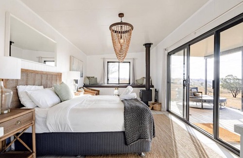 Windeyer Hotel | Unwind at Glenayr Farm: 10/10 Rated with Pool & Spa
