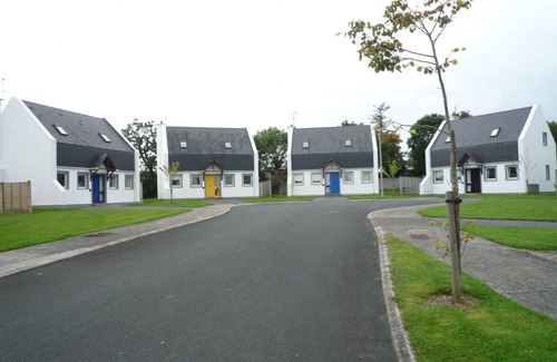 Courtown House | Inviting Glenbeg Point Holiday Homes – 9/10 Guest Rated Escape