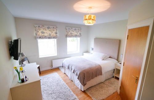 Lisnagunogue Bed & Breakfast | Pet-Friendly Glenburn Galgorm Bed & Breakfast - Rated 10/10