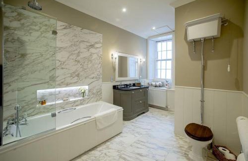 Lauder Apartment | Explore Glenburnie at Thirlestane Castle - 4-Star Retreat