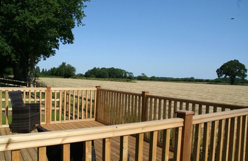 East Dereham Cabin | Escape to Glencraig: Family-Friendly Cabin Retreat