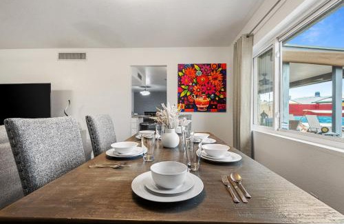 Glendale House | Refresh at Glendale Retreat: Pool, Golf & Games Await!