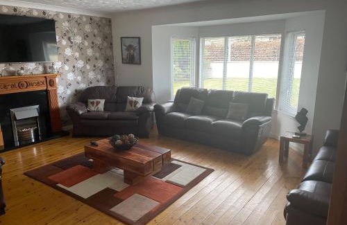 Tore House | Gleneden House: Pet-Friendly Retreat with 9.7/10 Reviews