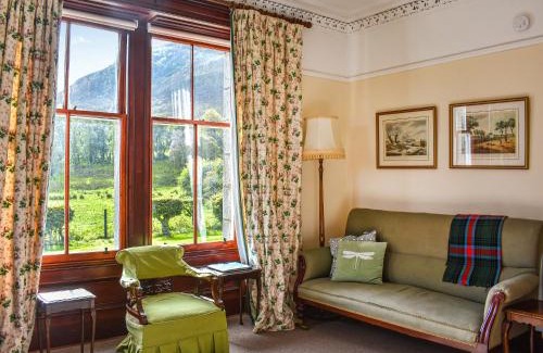 Glenesk House | Family-Friendly Gleneffock Farmhouse with Pet Amenities