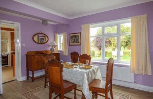 Saxmundham House | Family-Friendly Glenhaven: Rated 9/10 for Guest Satisfaction