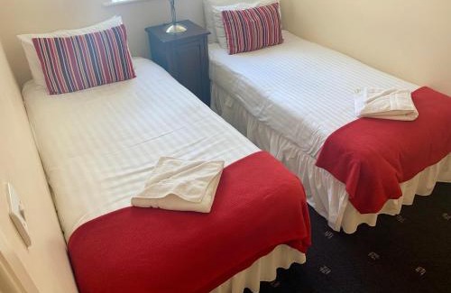 Dumfries Bed & Breakfast | Glenlossie Guest House: Family-Friendly & Accessible Stay