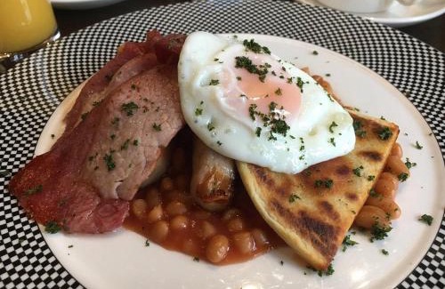 Dumfries Bed & Breakfast | Glenlossie Guest House: Family-Friendly & Accessible Stay