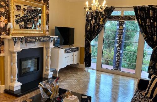 Castleblayney House | Guest Rated: Glenmount Castleblayney - Family-Friendly Stay