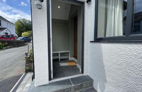 Braithwaite House | Welcoming Glenn Cottage: Pet and Child-Friendly Retreat