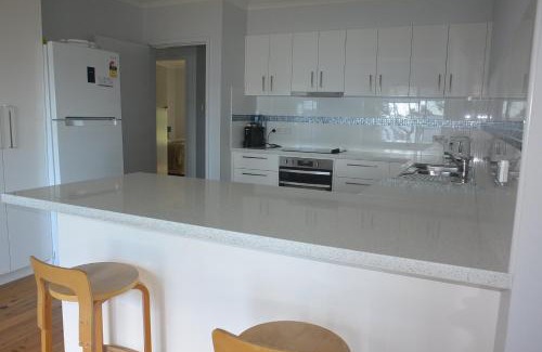 Erowal Bay House | Glenrowan Erowal Bay: Pet-Friendly Oasis with Ocean Views