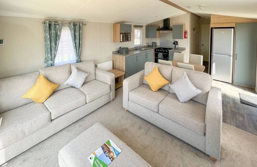 Ore House | Comfortable 2 Bedroom Accommodation with Ocean Views