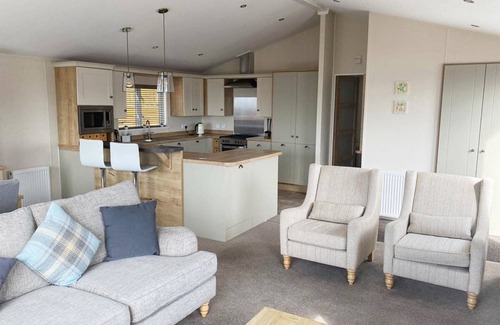 Ore House | Comfortable 2 Bedroom Accommodation with Ocean Views