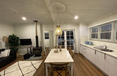 Glen Aplin House | Guest Rated 9.8: Glenview Cottage with Kitchen & Breakfast