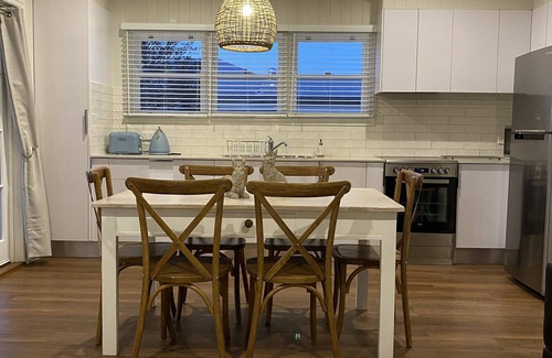 Glen Aplin House | Guest Rated 9.8: Glenview Cottage with Kitchen & Breakfast