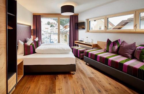 Ischgl House | Inviting Gletscherblick B&B: Rated 9.1 with Hot Tub