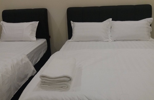 Sepang House | Highly Rated GLG KLIA Transit House with Dining & Family Perks