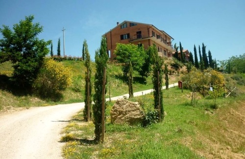 Montepulciano Apartment | Gli Alberi: Apartment with Terrace & Free WiFi - Rated 10/10