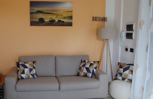 Montepulciano Apartment | Gli Alberi: Apartment with Terrace & Free WiFi - Rated 10/10