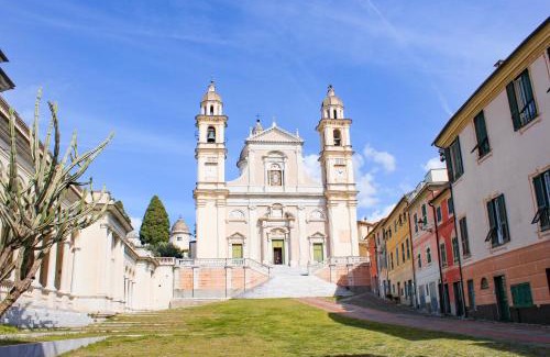 Rezza Apartment | Discover Gli appartamenti della Fra: 4-Star Family Retreat
