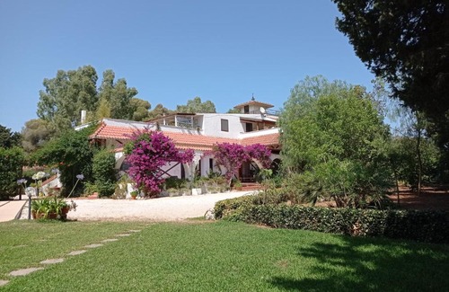 Giurdignano Bed & Breakfast | Discover Gli Archi Country Home: Pet-Friendly Retreat