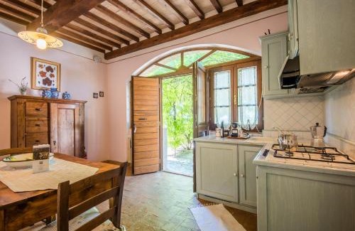 Montalcino House | Pet-Friendly Glicine Apartment with Pool & Family Perks
