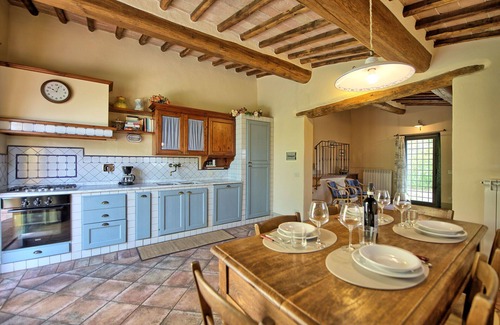 Tavarnelle Val di Pesa Apartment | Glicini 2: Family-Friendly Retreat with Pool in Chianti