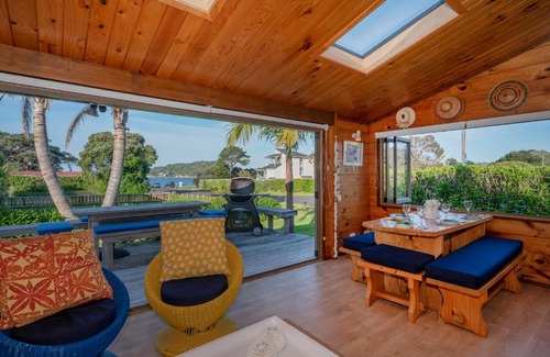 Hahei House | Inviting Glo's Place - Pet-Friendly Hahei Holiday Home