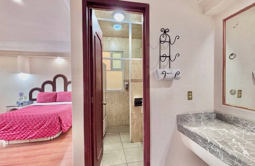Cuautlancingo Hotel | Discover Global Express Puebla: Family-Friendly Retreat
